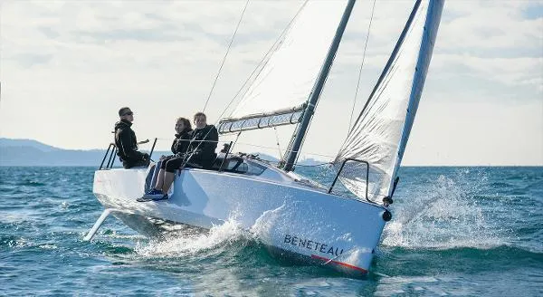 Slide: The Image of Beneteau FIRST 24 SE 2022 - 4