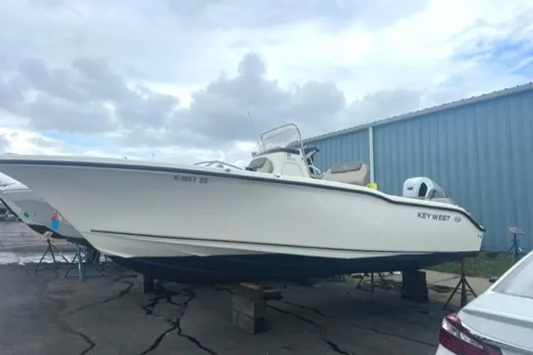 Slide: The Image of Key West Center Console 2021 - 0
