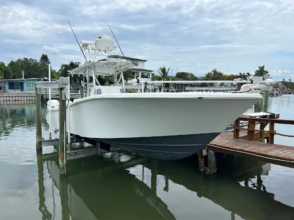 Slide: The Image of Yellowfin 34 2006 - 0