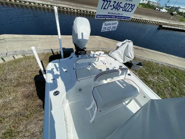 Slide: The Image of Yellowfin 24 Bay 2015 - 11