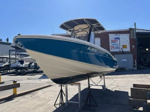 Slide: The Image of Scout 222 Sportfish 2008 - 2