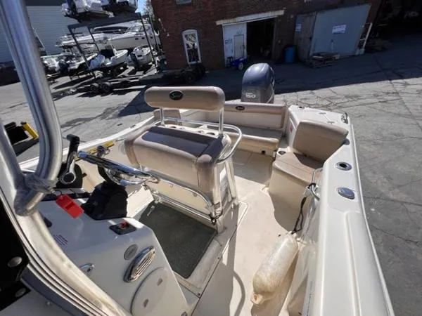 Slide: The Image of Scout 222 Sportfish 2008 - 8