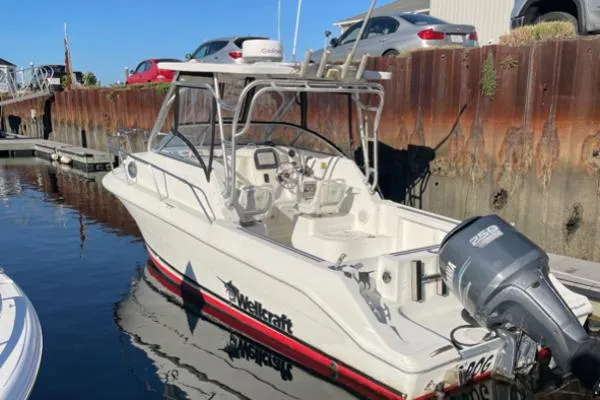 Slide: The Image of Wellcraft 230 Coastal 2000 - 0