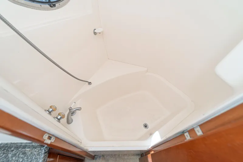 Slide: The Image of Carver 570 Voyager Pilothouse 2003 - 57