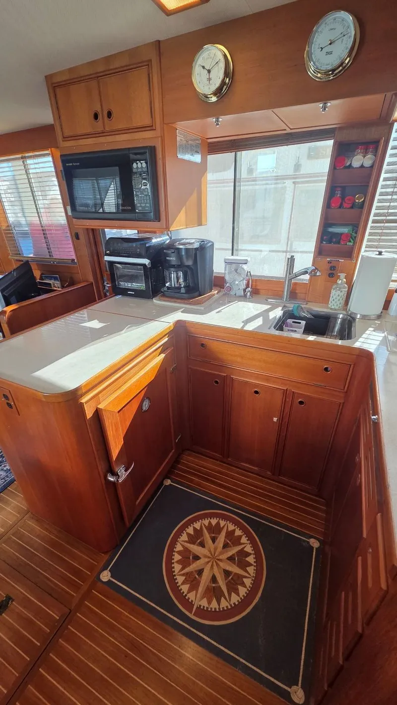Slide: The Image of Interior of 1997 Grand Banks 49 Classic yacht. - 30