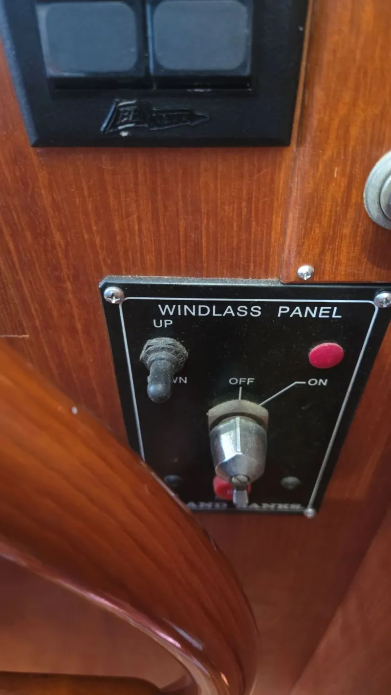 Slide: The Image of Windlass panel on Grand Banks 49 Classic, year 1997. - 37
