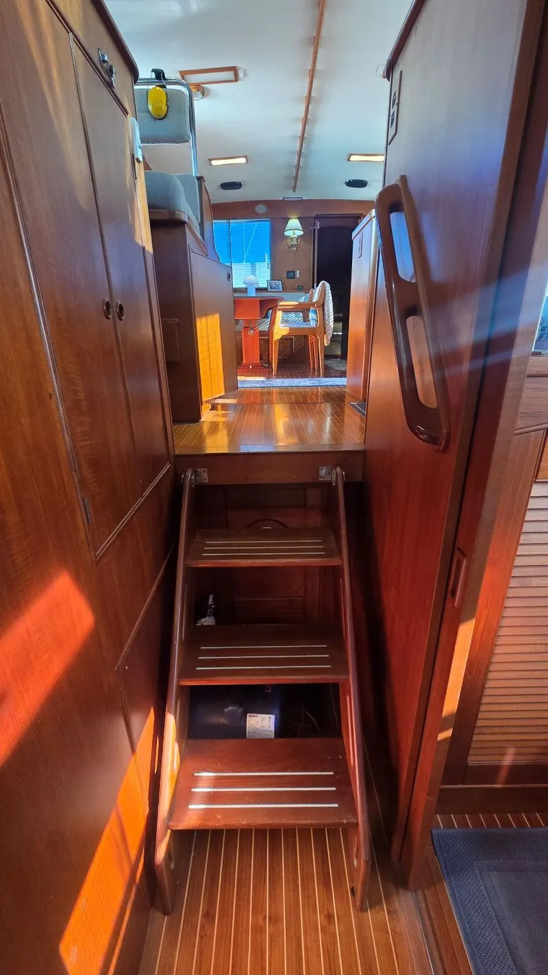 Slide: The Image of Grand Banks 49 Classic 1997 - 50