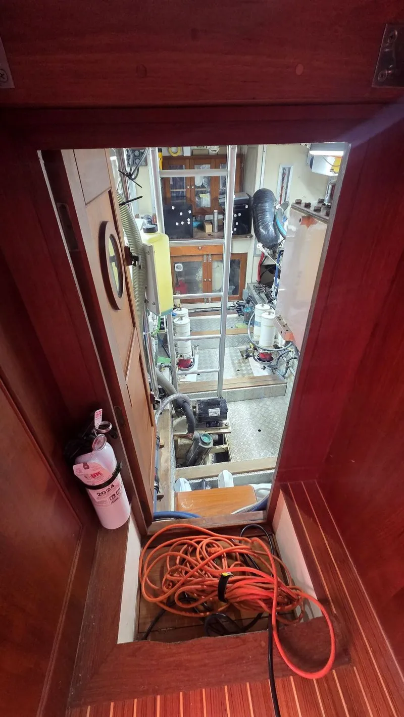 Slide: The Image of Grand Banks 49 Classic 1997 - 52