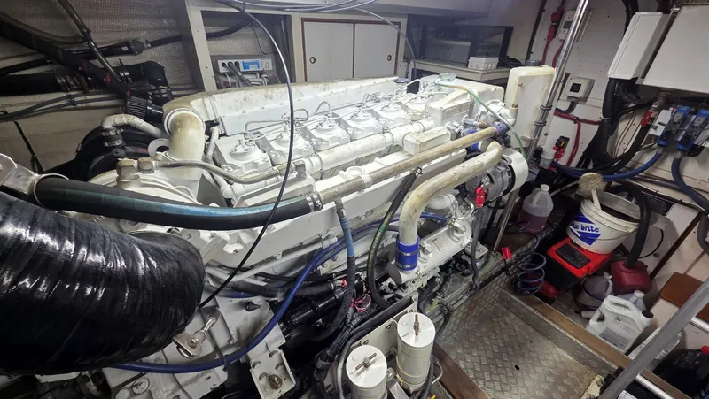 Slide: The Image of Grand Banks 49 Classic 1997 - 66