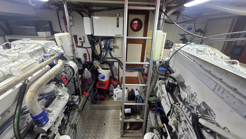 Slide: The Image of Grand Banks 49 Classic 1997 - 67