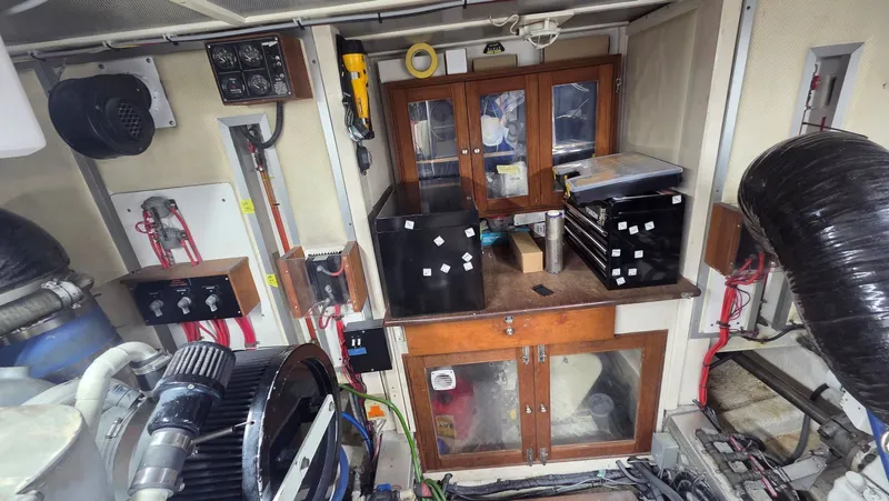 Slide: The Image of Grand Banks 49 Classic 1997 - 73