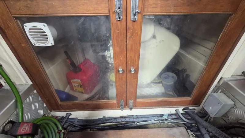 Slide: The Image of Grand Banks 49 Classic 1997 - 74