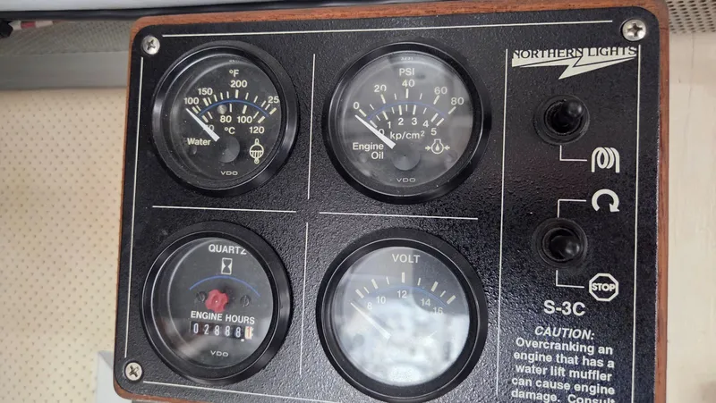 Slide: The Image of Grand Banks 49 Classic 1997 - 76