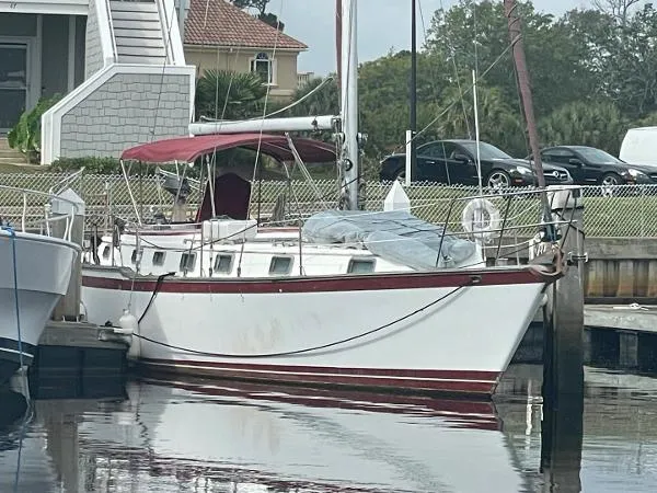 Slide: The Image of Endeavour 40 Sloop 1981 - 0