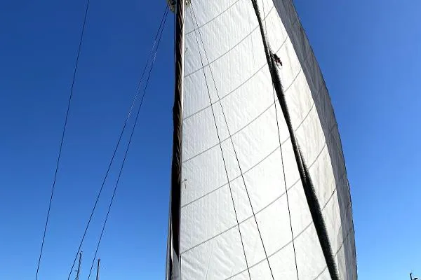Slide: The Image of Endeavour 40 Sloop 1981 - 10