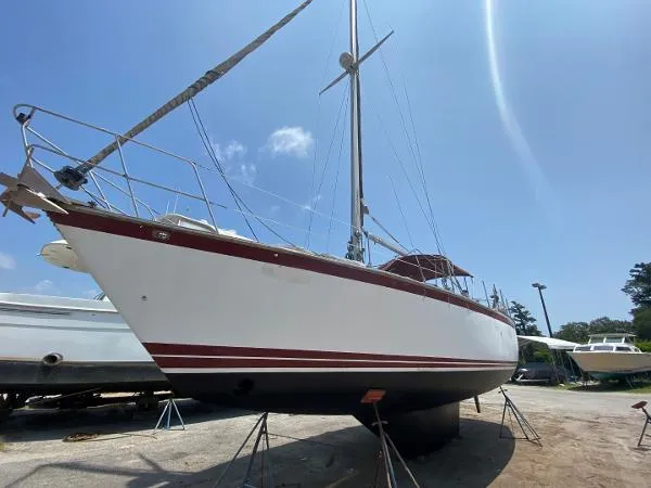 Slide: The Image of Endeavour 40 Sloop 1981 - 3