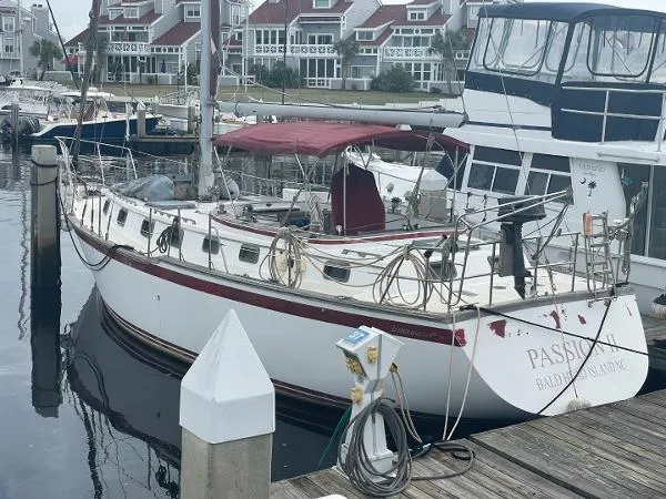 Slide: The Image of Endeavour 40 Sloop 1981 - 6