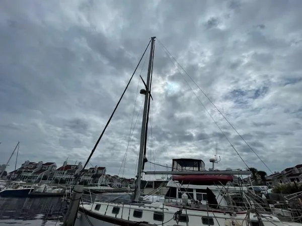 Slide: The Image of Endeavour 40 Sloop 1981 - 9