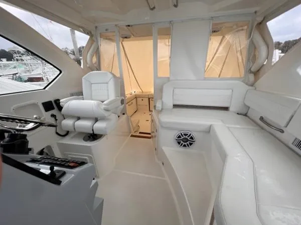 Slide: The Image of Pursuit 355 Offshore 2022 - 8
