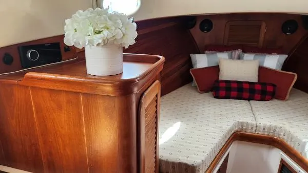 Slide: The Image of Hinckley Yachts Picnic Boat EP 2003 - 3