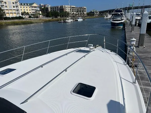 Slide: The Image of Sea Ray Sundancer 380 1999 - 7