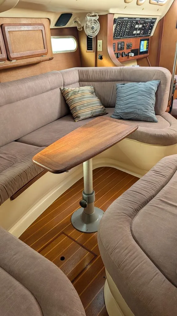 Slide: The Image of Hunter 430 1998 - 11