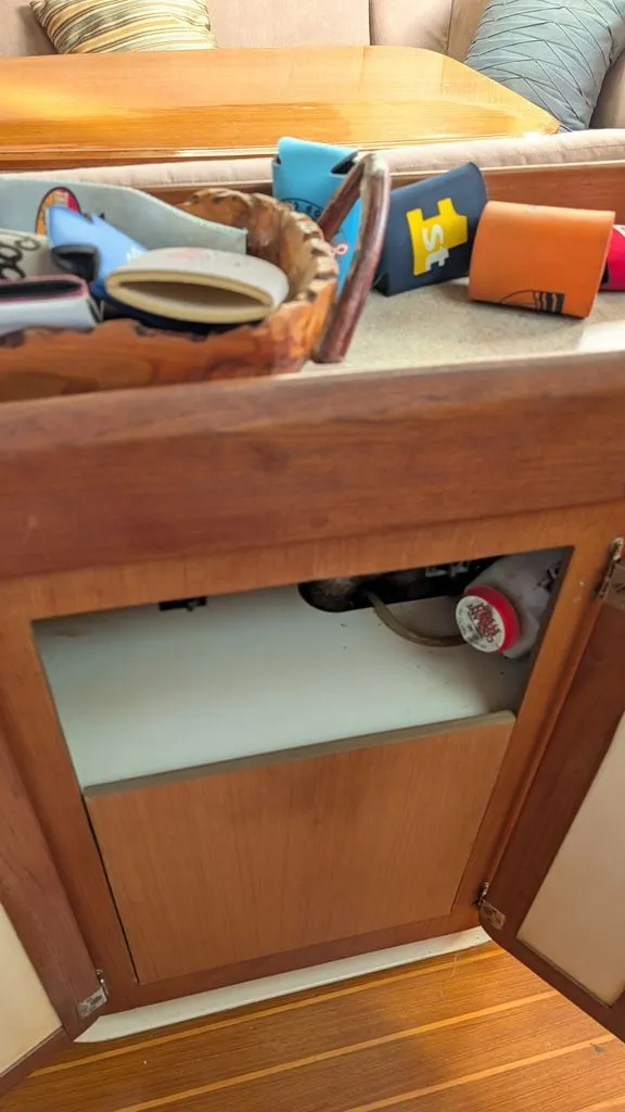 Slide: The Image of Hunter 430 1998 - 17