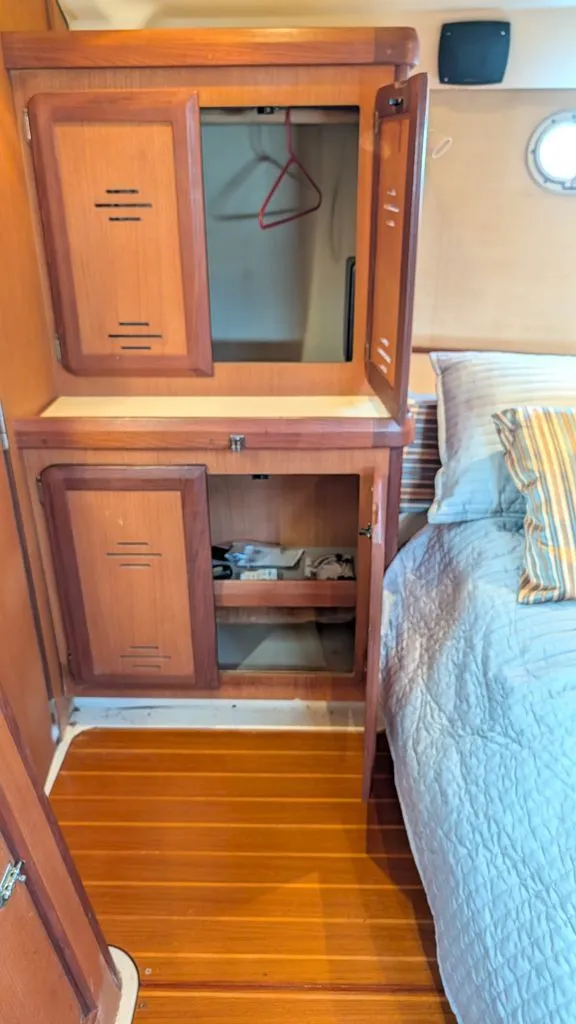 Slide: The Image of Hunter 430 1998 - 22