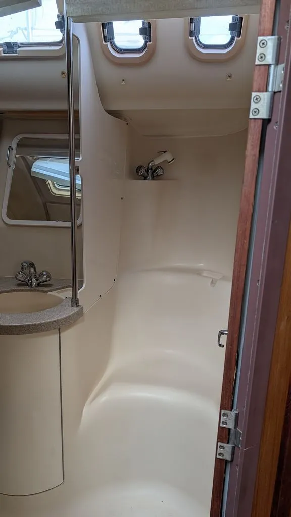 Slide: The Image of Hunter 430 1998 - 27