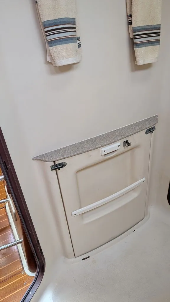 Slide: The Image of Hunter 430 1998 - 28