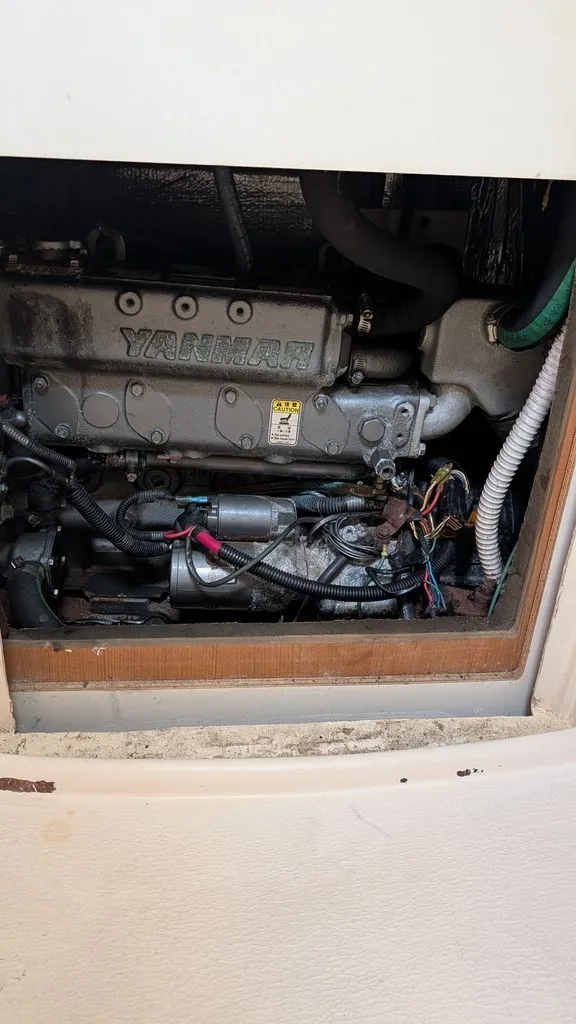 Slide: The Image of Hunter 430 1998 - 29