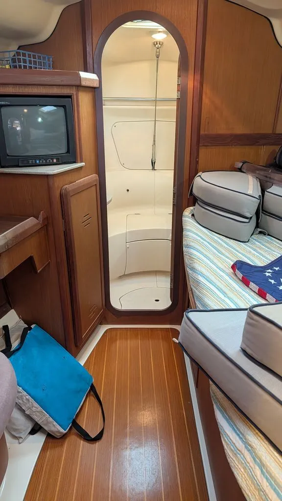 Slide: The Image of Hunter 430 1998 - 35