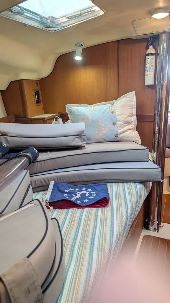 Slide: The Image of Hunter 430 1998 - 38