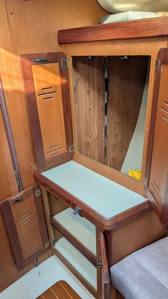 Slide: The Image of Hunter 430 1998 - 40