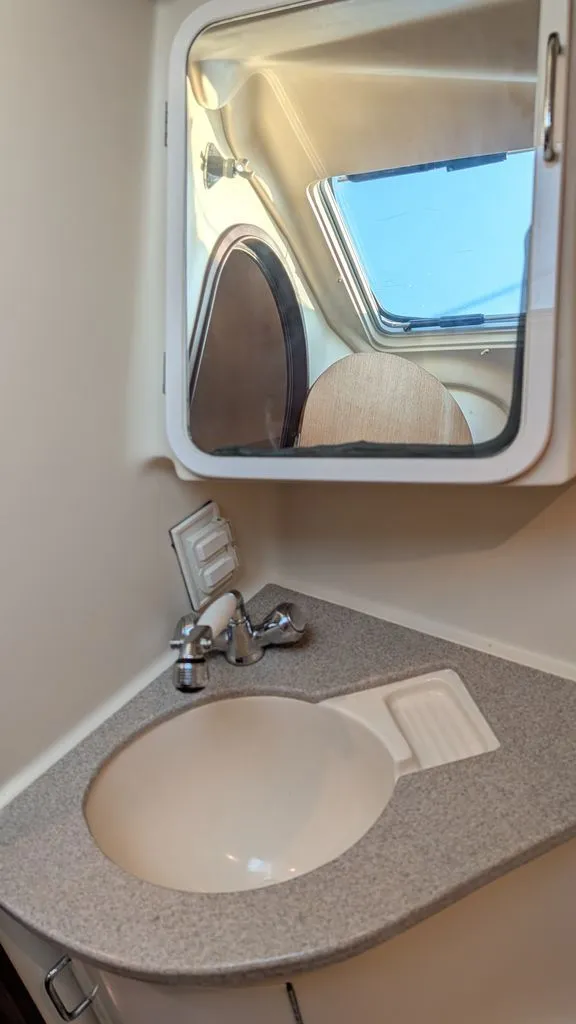 Slide: The Image of Hunter 430 1998 - 44