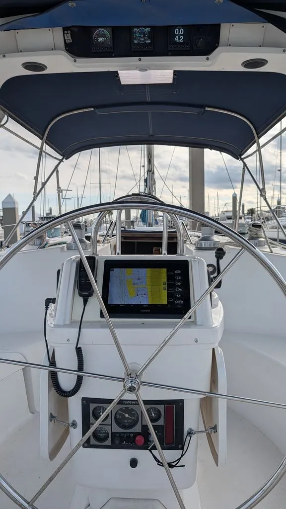 Slide: The Image of Hunter 430 1998 - 51