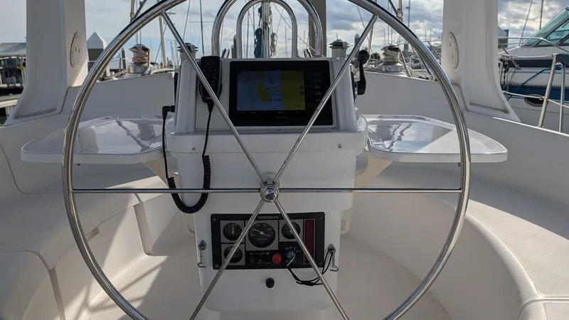 Slide: The Image of Hunter 430 1998 - 52