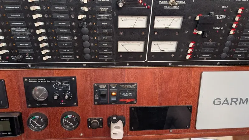 Slide: The Image of Hunter 430 1998 - 6