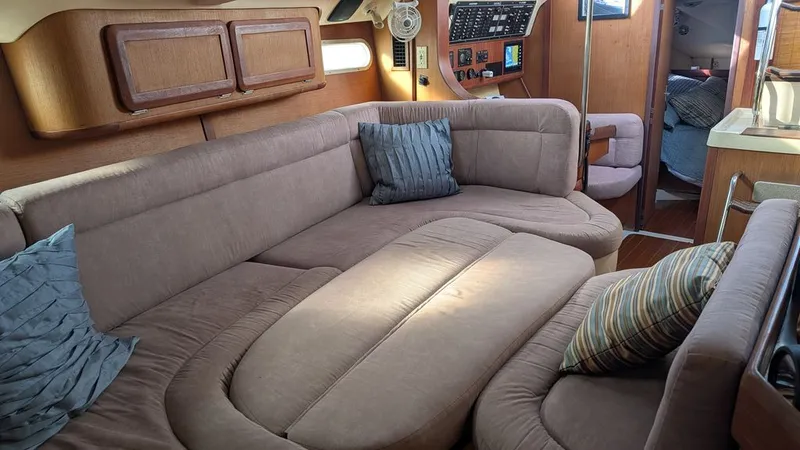 Slide: The Image of Hunter 430 1998 - 9