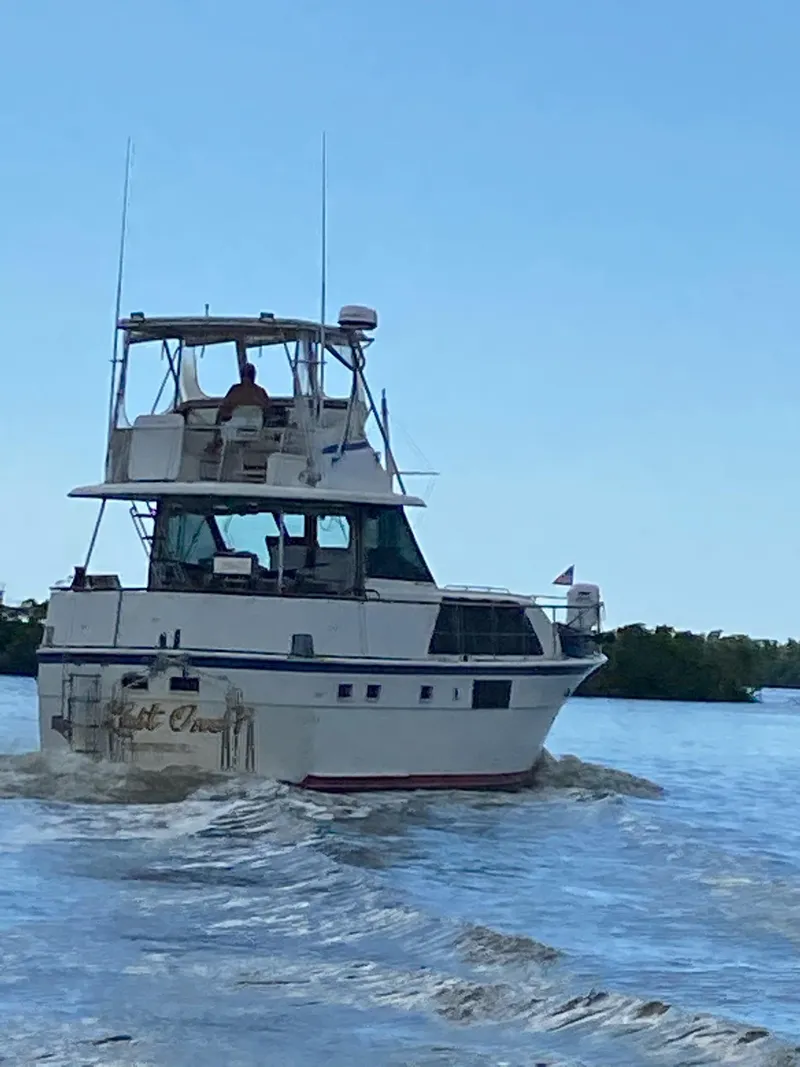 Slide: The Image of Hatteras 43 Motor Yacht 1975 - 1