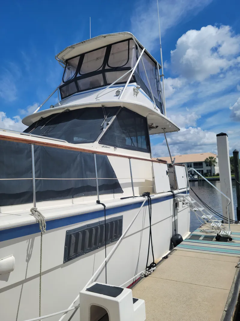 Slide: The Image of Hatteras 43 Motor Yacht 1975 - 10
