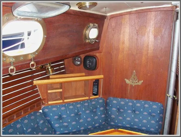 Slide: The Image of Pacific Seacraft Orion 27 1980 - 2