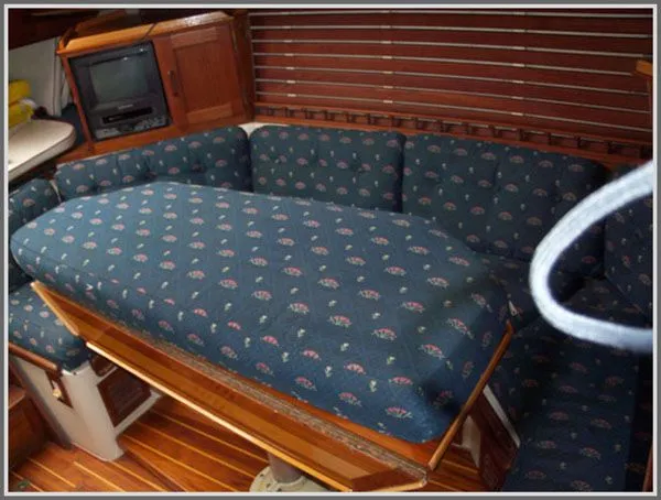 Slide: The Image of Pacific Seacraft Orion 27 1980 - 4