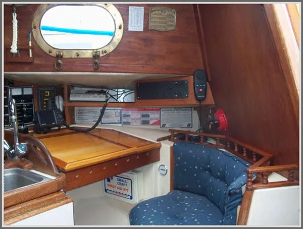 Slide: The Image of Pacific Seacraft Orion 27 1980 - 9