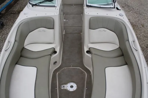 Slide: The Image of Sea Ray Sun Deck 2006 - 4