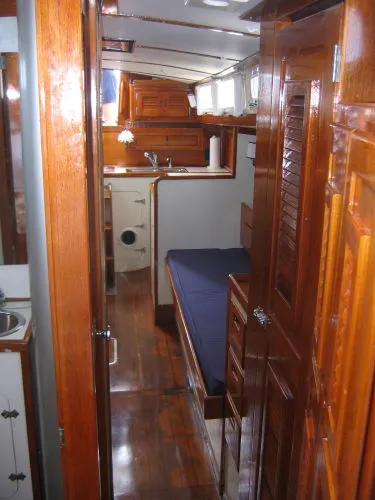 Slide: The Image of Allied XL 42 Sloop 1971 - 8