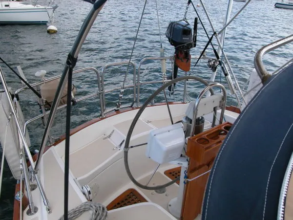 Slide: The Image of Tartan Sloop 1989 - 4