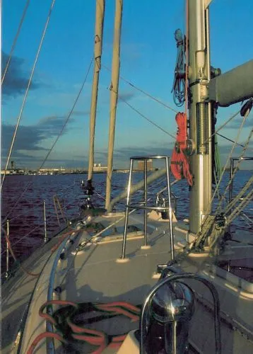Slide: The Image of Island Packet 420 2000 - 1