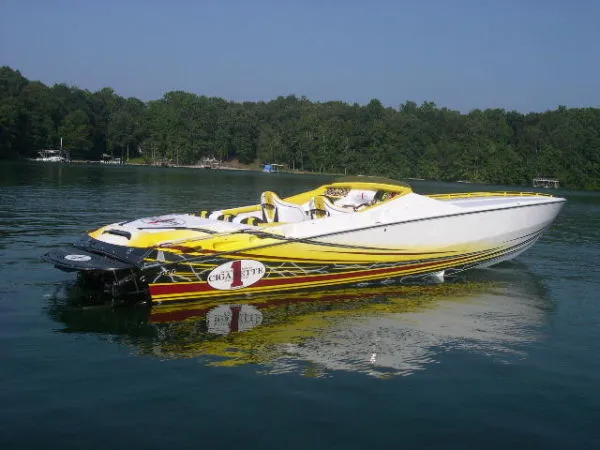 Slide: The Image of Cigarette Top Gun 2005 - 0