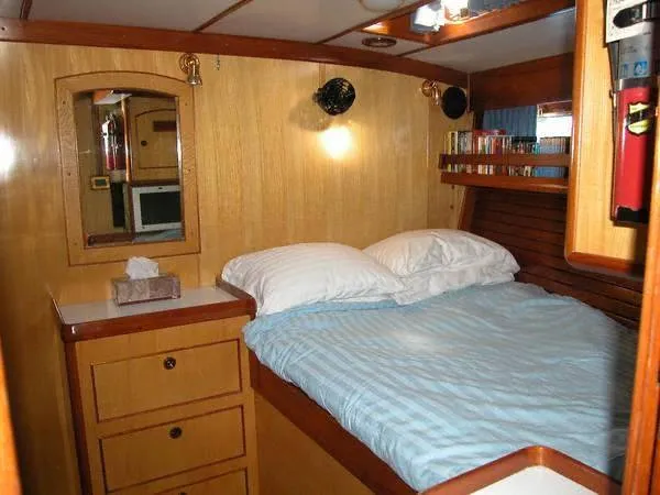 Slide: The Image of Little Harbor Centerboard Stoway Sloop 1982 - 4